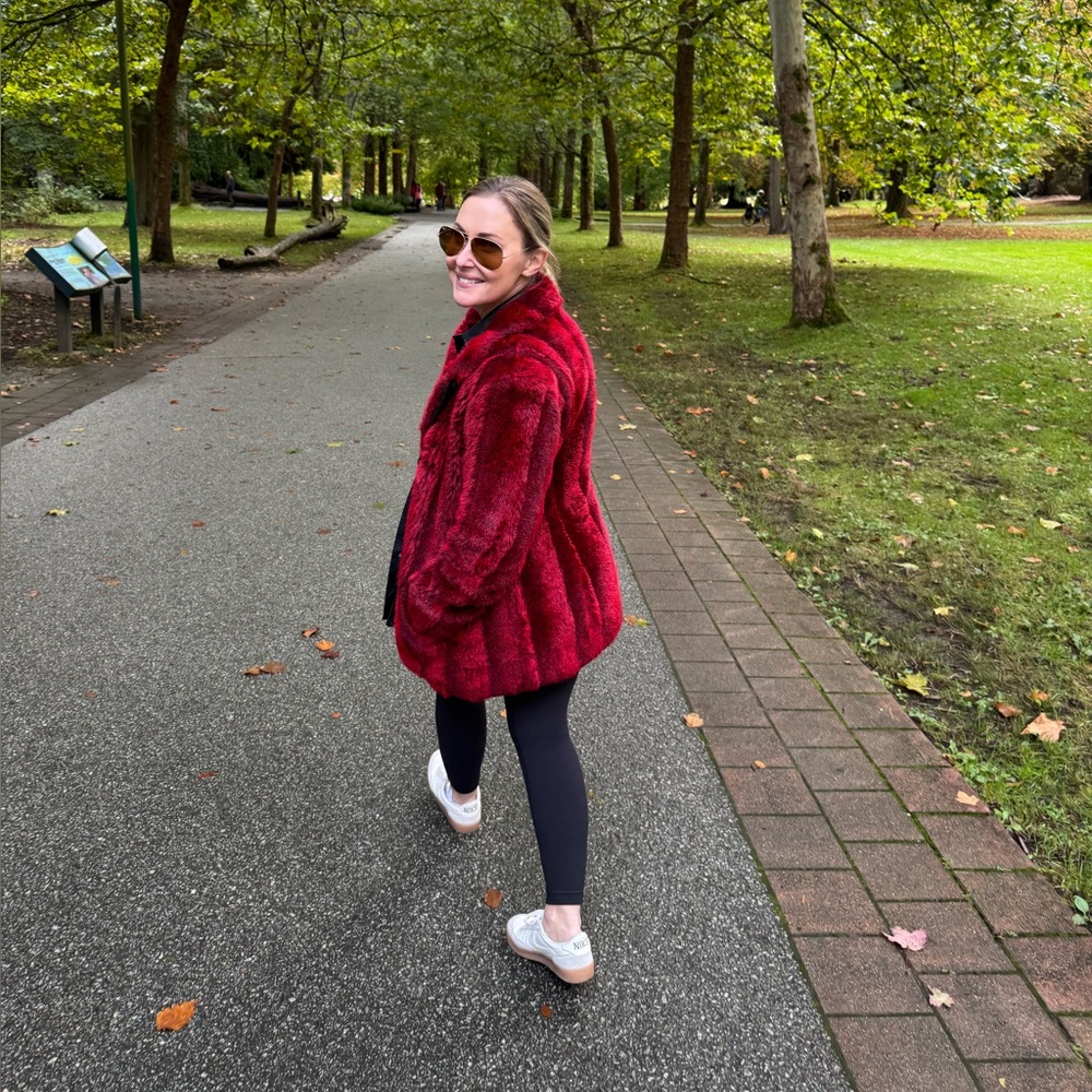 Meet your Posher, Becca